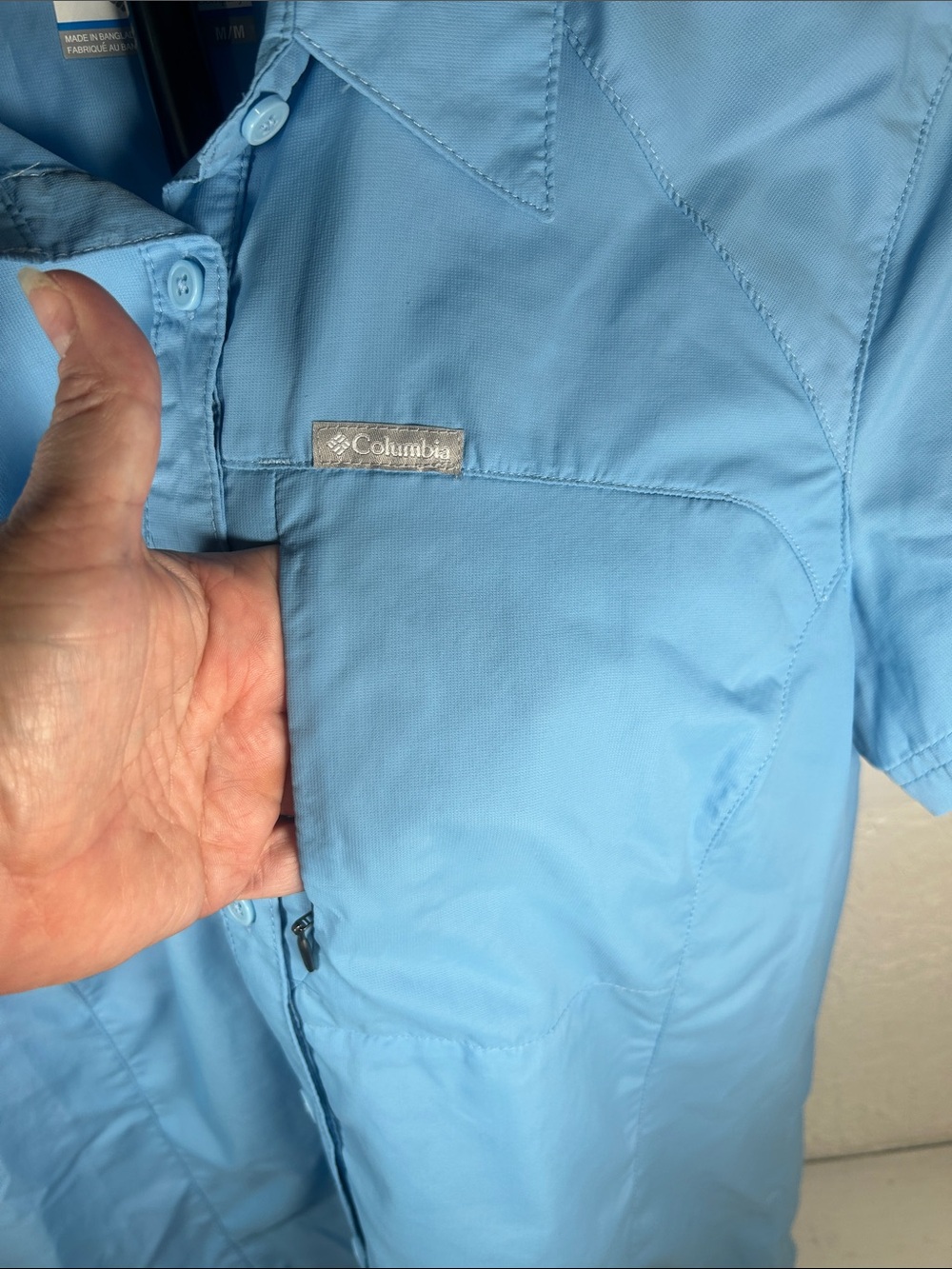 Columbia Omni-Shade Light Blue Short-Sleeve Button-Down Shirt Woman’s Size M - Picture 4 of 7